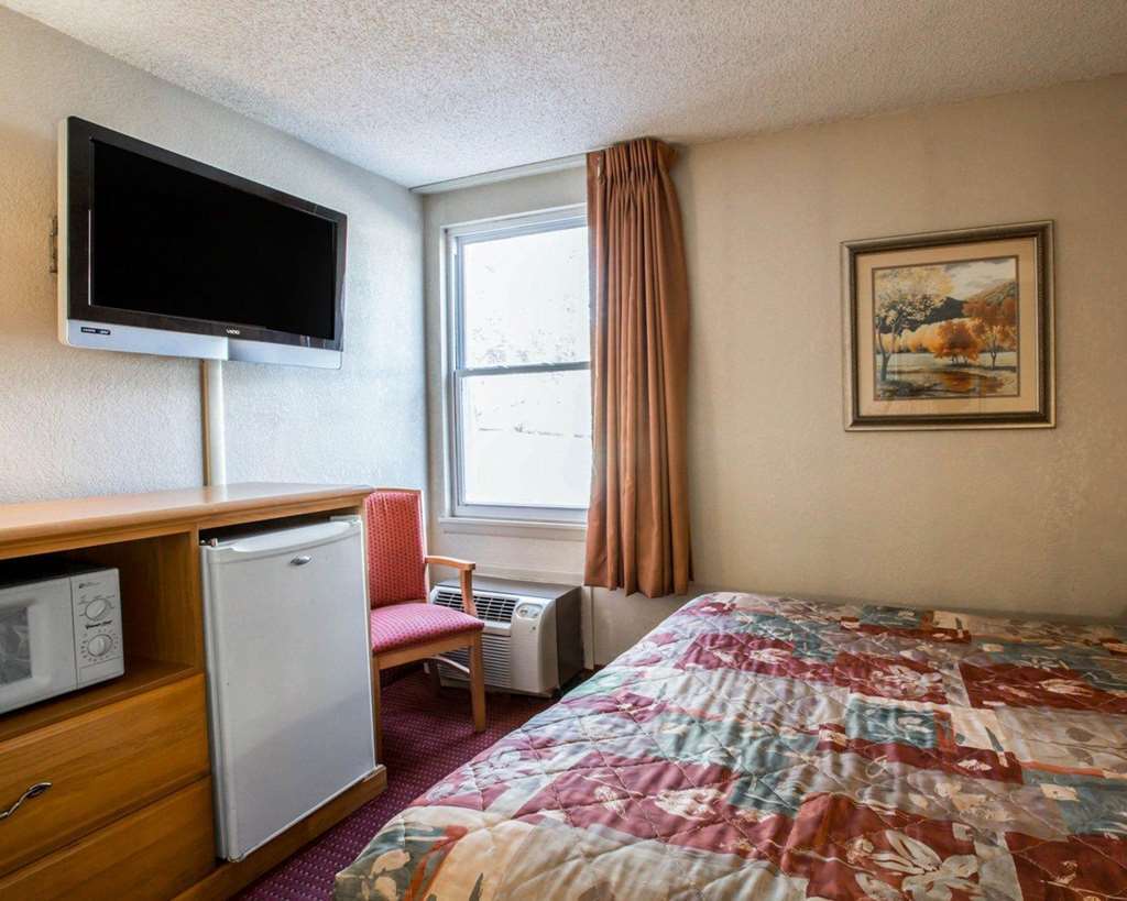Rodeway Inn Asheville Zimmer foto